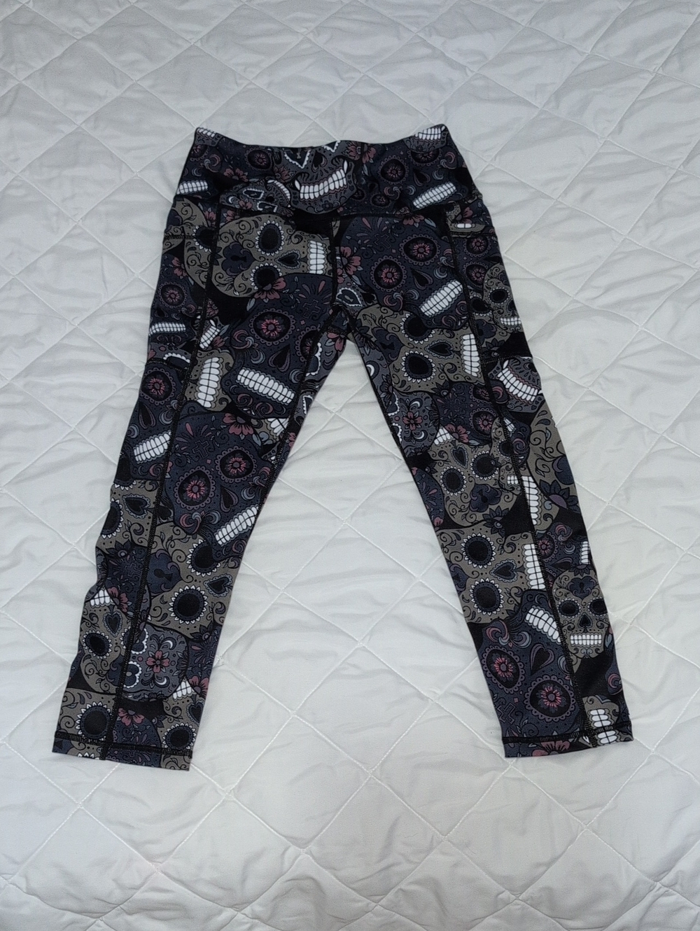 CVG Capri Leggings | Sugar Skull